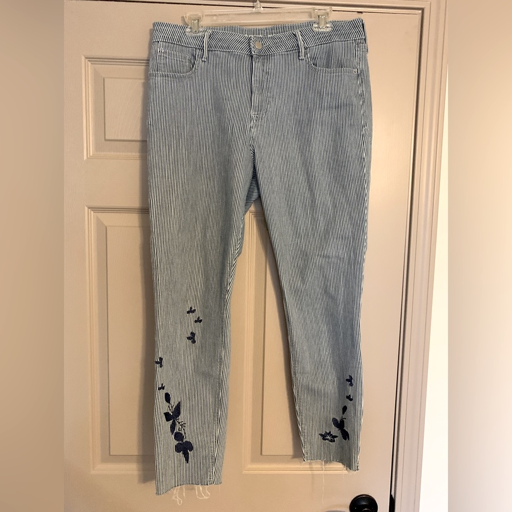 Old Navy Rock Star Mid Rise Jeans | Size 14| navy embroidery embellishments